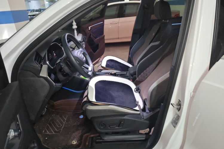 Audi Q3 2024 car image #17
