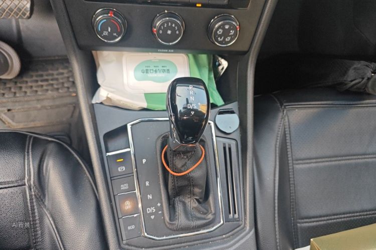 Volkswagen Lavida 2021 immagine di auto #16