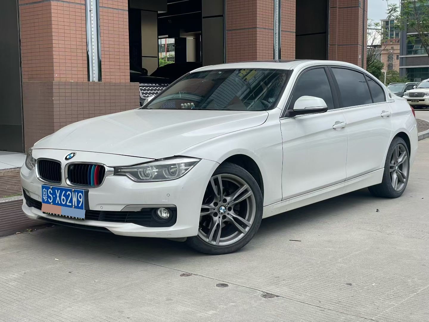 BMW 3 Series 2016 car image 