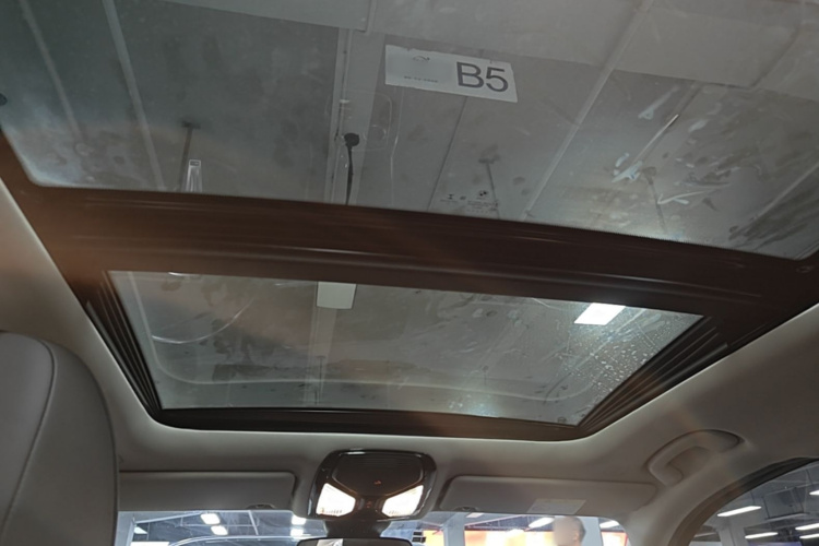 BMW 3 Series 2021 car image #20