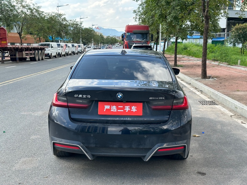 BMW i3 2025 car image #8