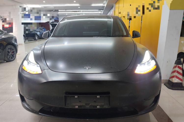 Tesla Model Y 2023 #3 Tesla Model Y 2023 car image #3