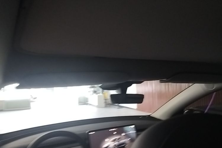 Tesla Model Y 2024 #20 Tesla Model Y 2024 car image #20