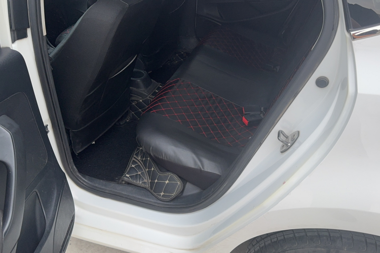 Volkswagen Polo 2019 #12 Volkswagen Polo 2019 car image #12