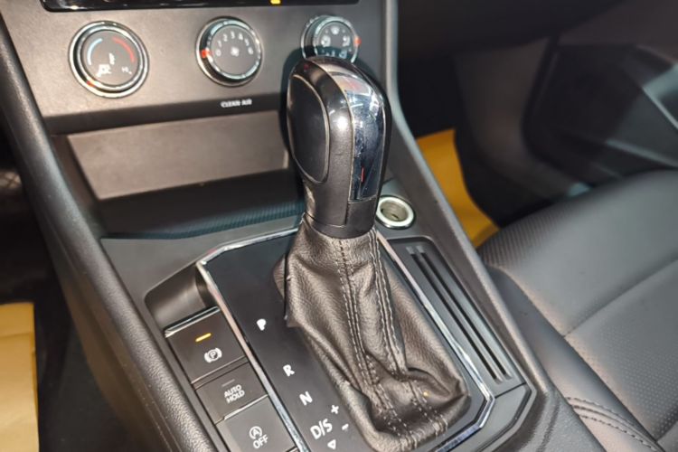 Volkswagen Lavida 2022 car image #14