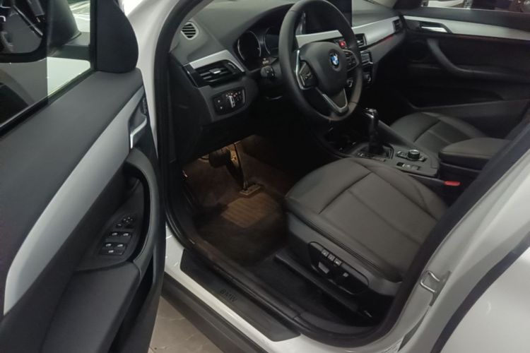 BMW X1 2018 #12 BMW X1 2018 car image #12