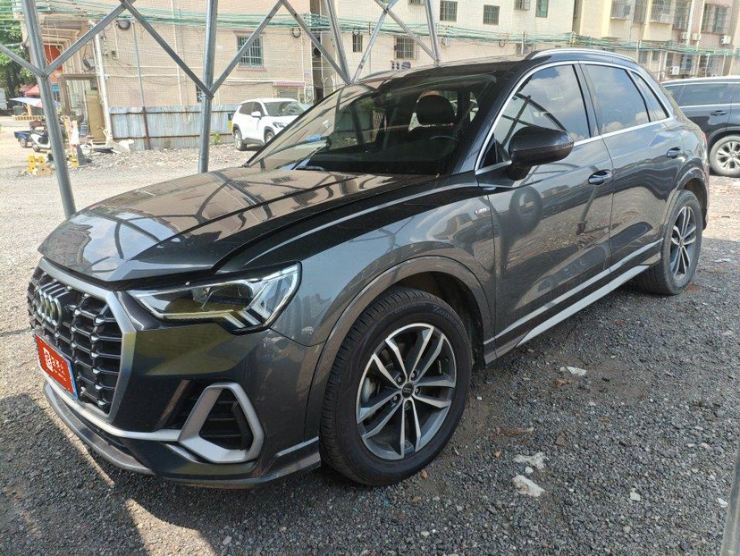 Audi Q3 2023 Audi Q3 2023 immagine di auto