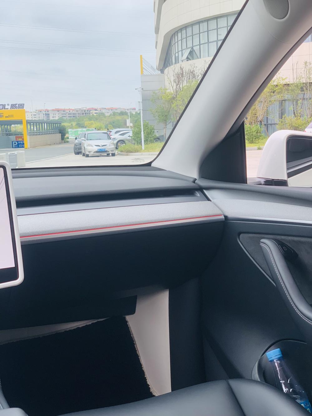 Tesla Model Y 2024 #18 Tesla Model Y 2024 car image #18