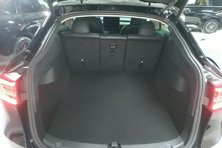 Tesla Model Y 2022 #21 Tesla Model Y 2022 immagine di auto #21