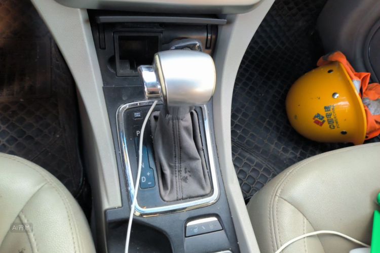 GEELY Emgrand 2015 #16 GEELY Emgrand 2015 car image #16