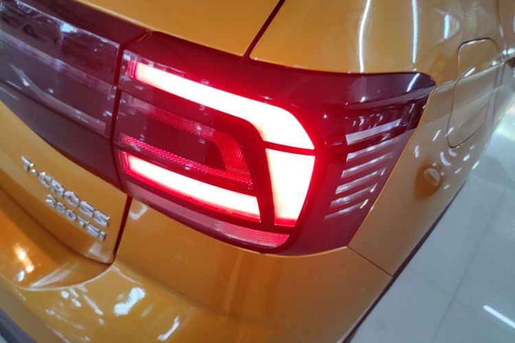 Volkswagen T-Cross 2019 #8 Volkswagen T-Cross 2019 car image #8