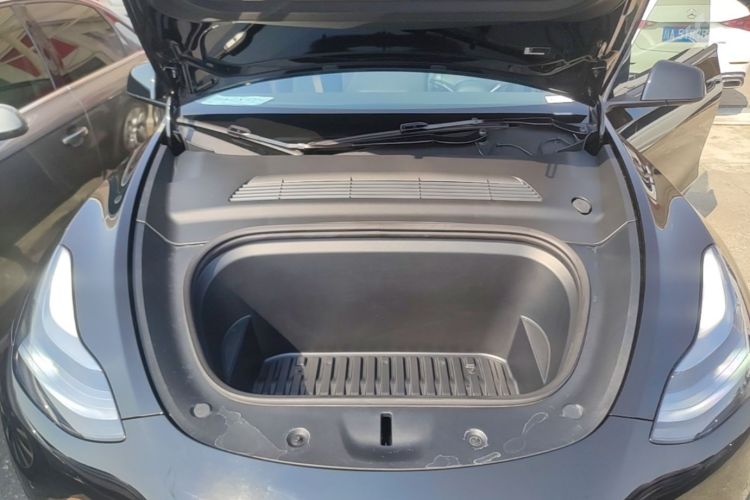 Tesla Model Y 2023 #20 Tesla Model Y 2023 car image #20