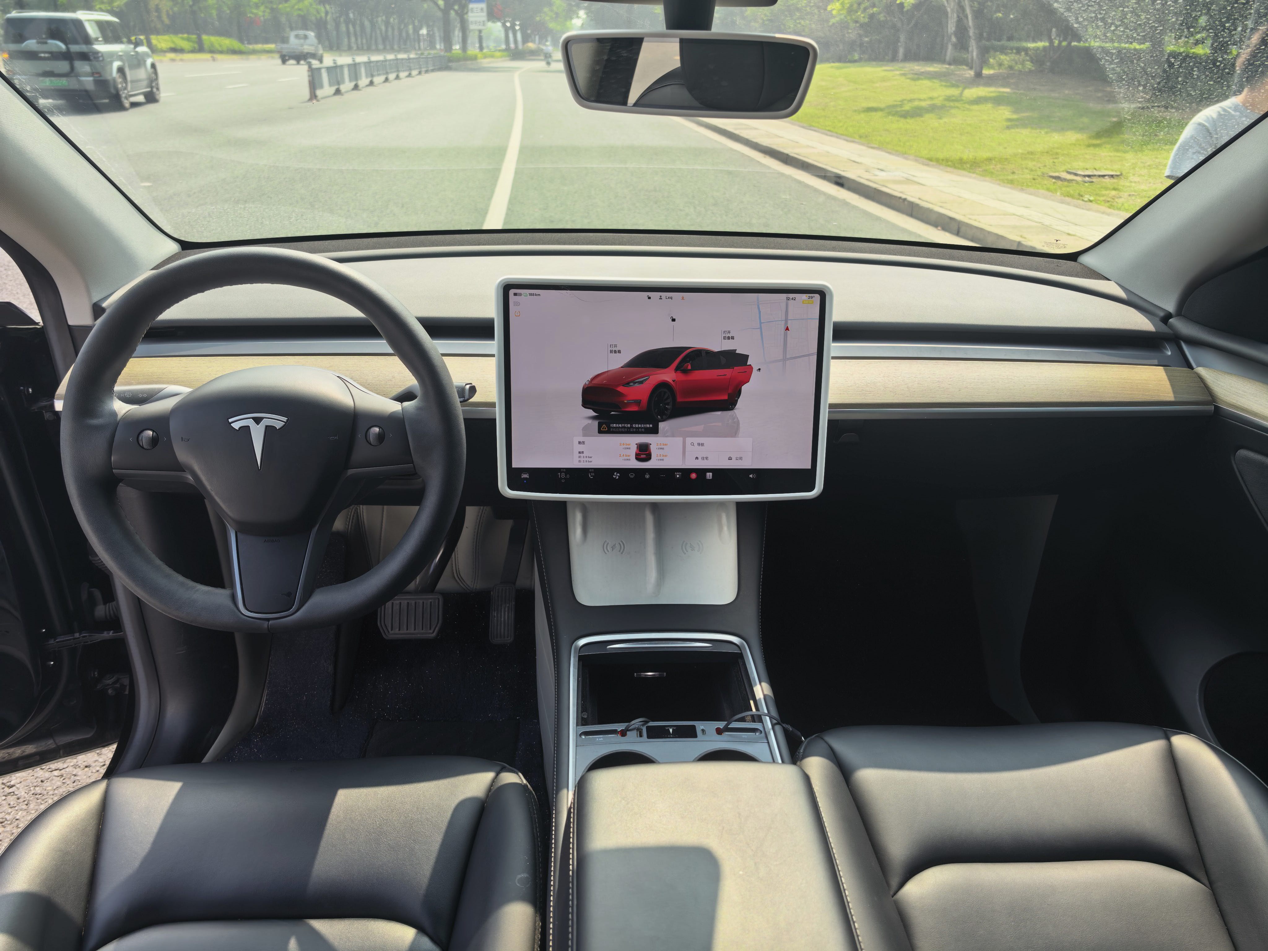 Tesla Model Y 2022 #6 Tesla Model Y 2022 car image #6