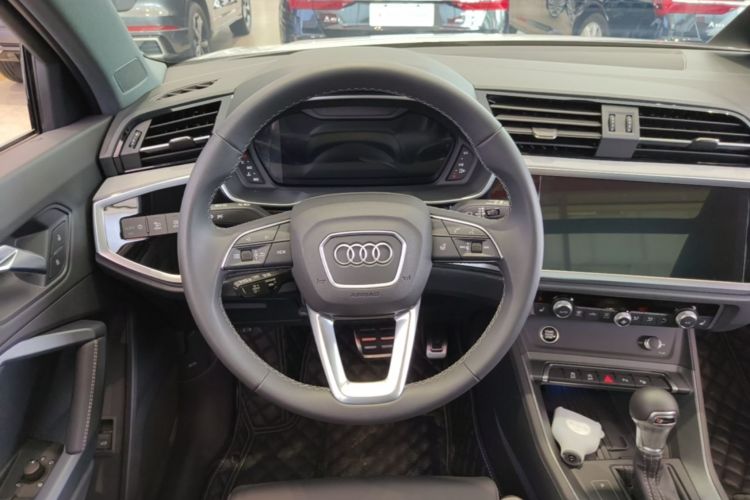 Audi Q3 2026 #11 Audi Q3 2026 car image #11