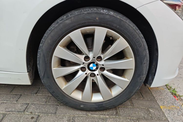 BMW 3 Series 2017 #9 BMW 3 Series 2017 car image #9