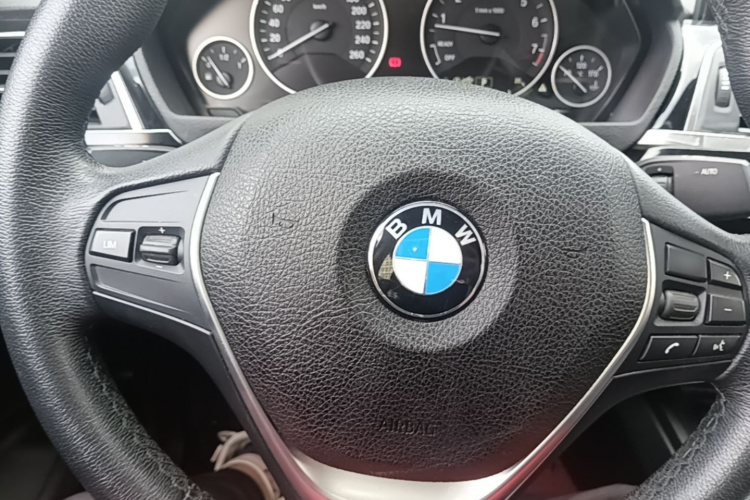 BMW 3 Series GT 2018 #11 BMW 3 Series GT 2018 car image #11