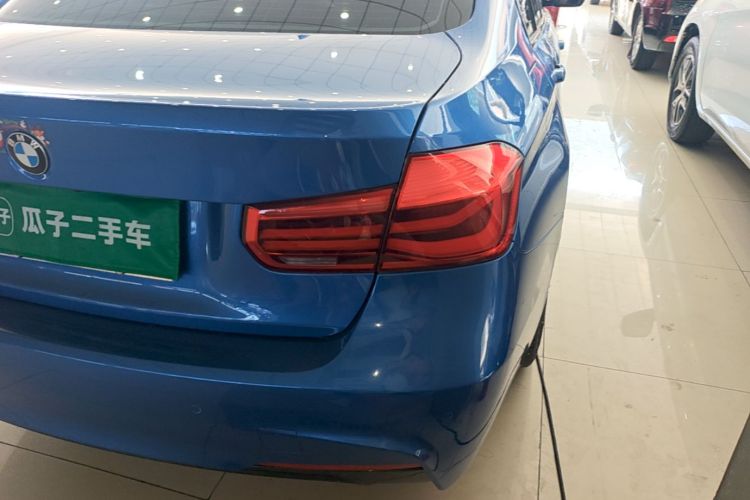 BMW 3 Series 2019 imagem de carro #8