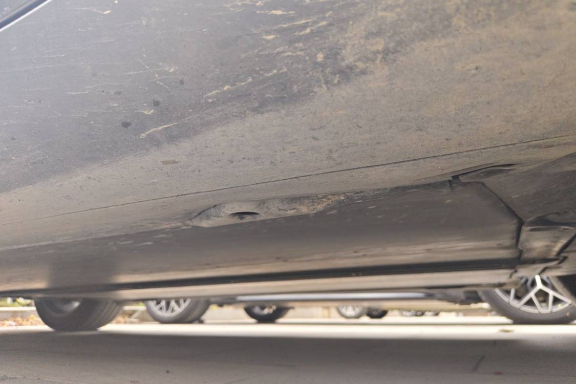 Tesla Model Y 2024 car image #15