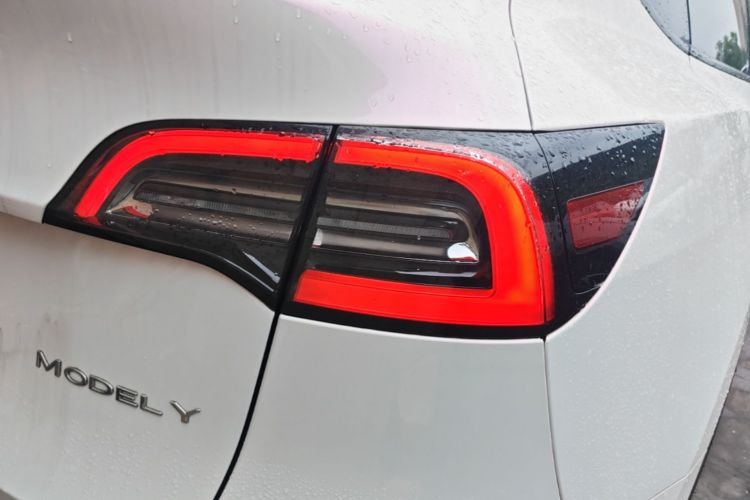 Tesla Model Y 2021 #8 Tesla Model Y 2021 immagine di auto #8