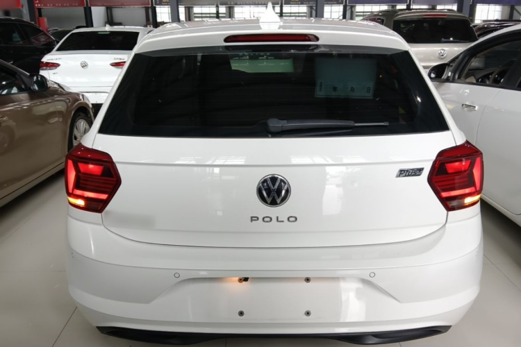 Volkswagen Polo 2022 car image #6