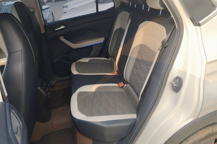 Volkswagen Tharu 2025 car image #17