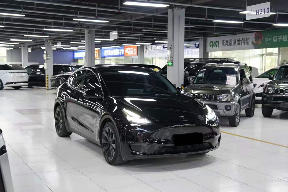Tesla Model Y 2023 #3 Tesla Model Y 2023 car image #3