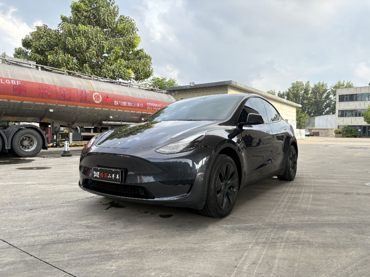 Tesla Model Y 2024 car image #3