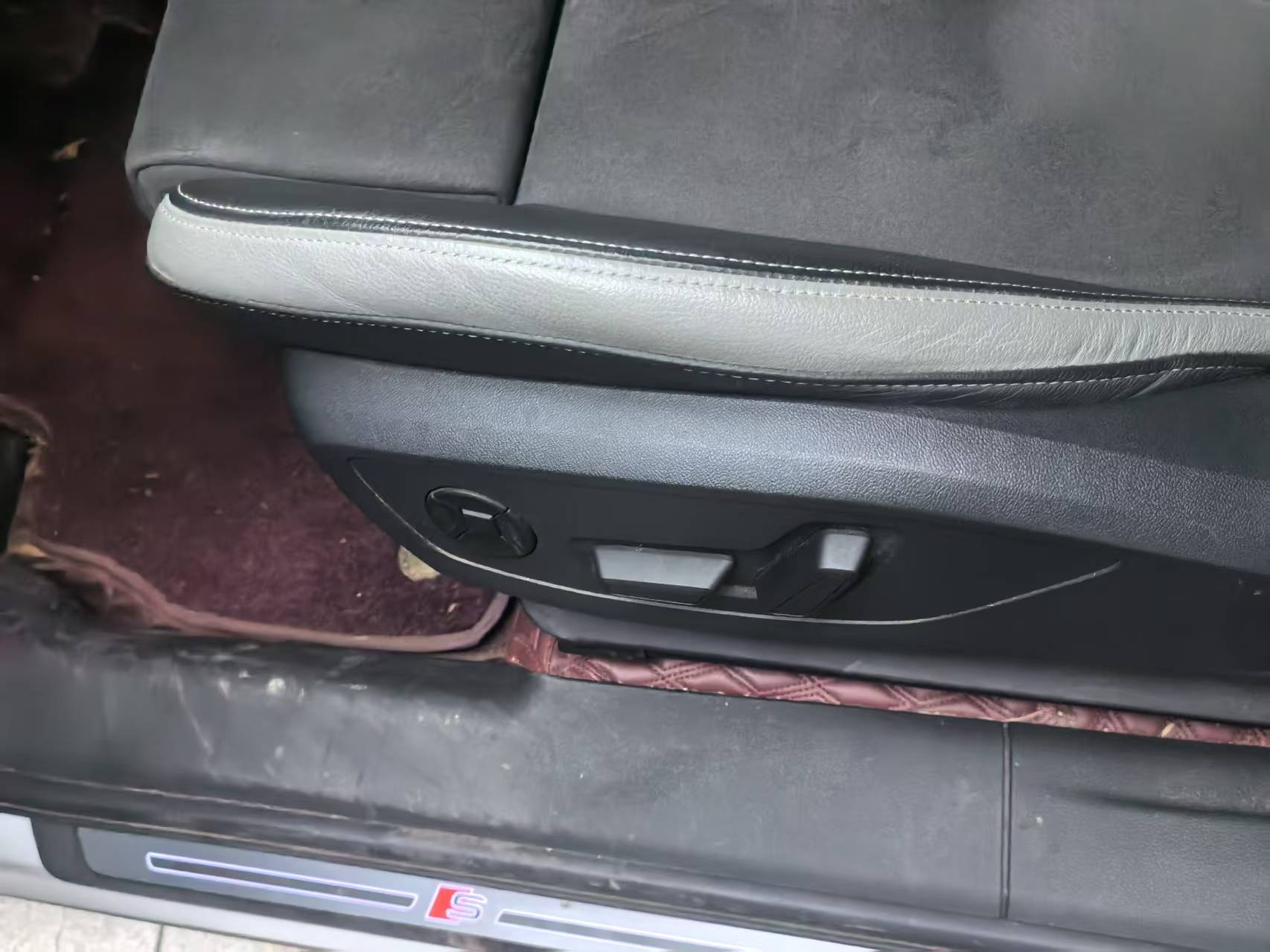 Audi Q3 2023 car image #3