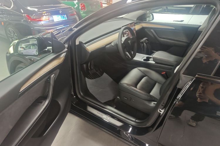 Tesla Model Y 2022 #16 Tesla Model Y 2022 immagine di auto #16
