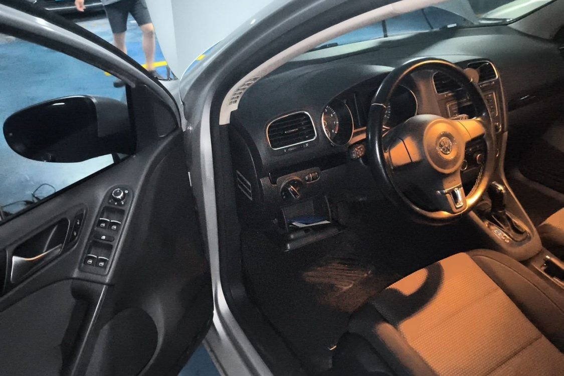 Volkswagen Golf 2013 car image #25