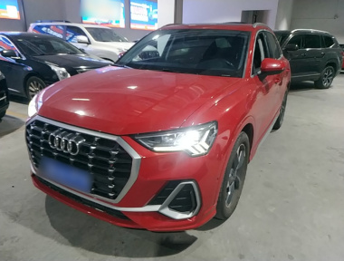 Audi Q3 2021 immagine di auto 