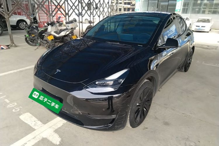 Tesla Model Y 2021 car image #2