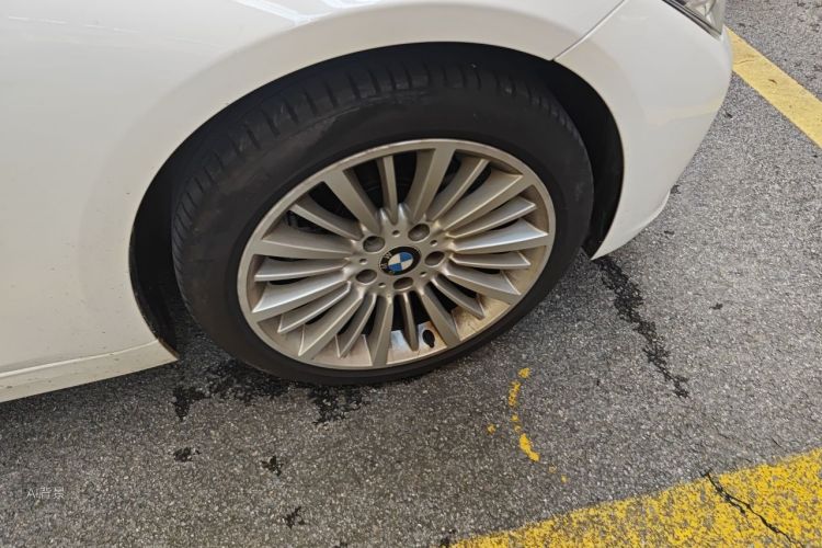 BMW 3 Series 2018 #9 BMW 3 Series 2018 car image #9
