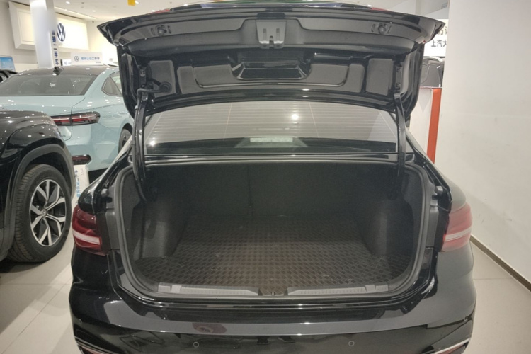 Volkswagen Lavida 2025 car image #19
