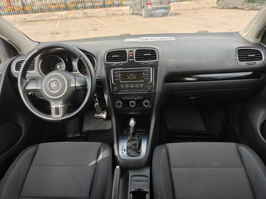 Volkswagen Golf 2014 car image #3