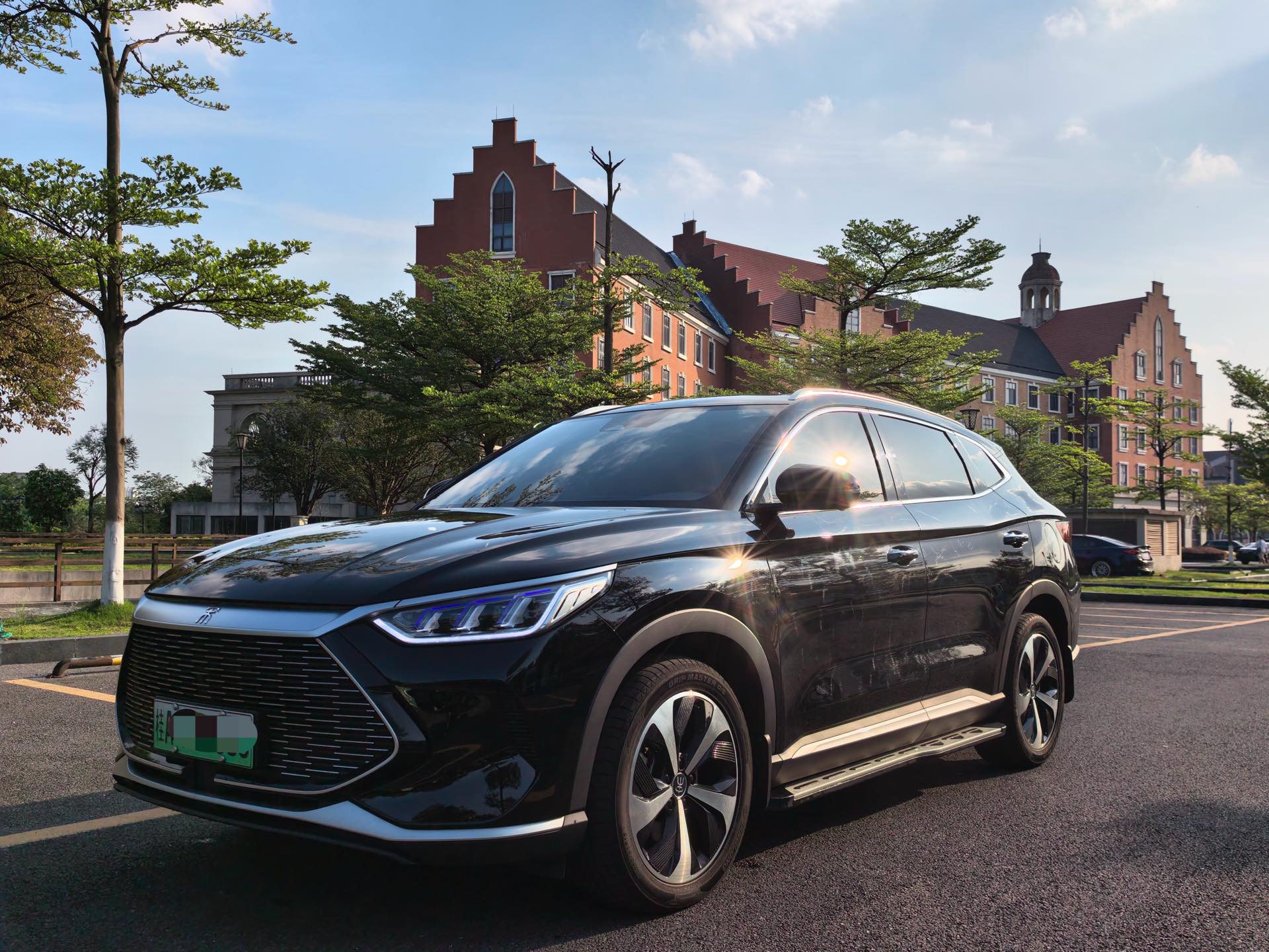 BYD Song Plus New Energy 2023 BYD Song Plus New Energy 2023 image de voiture
