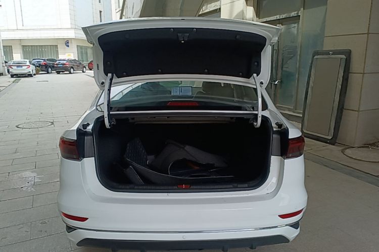 GEELY Emgrand 2024 #21 GEELY Emgrand 2024 car image #21