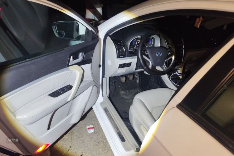 GEELY Emgrand 2015 car image #18