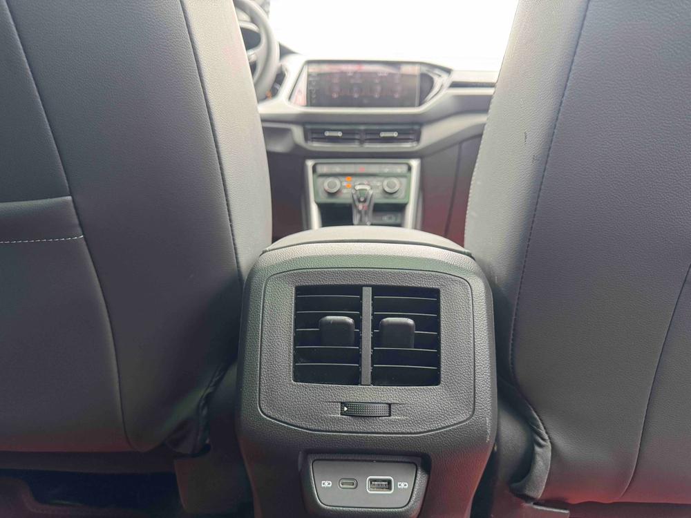 Volkswagen T-Cross 2021 car image #9