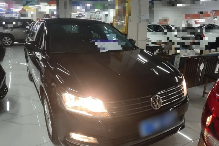 Volkswagen Lavida 2015 car image #3