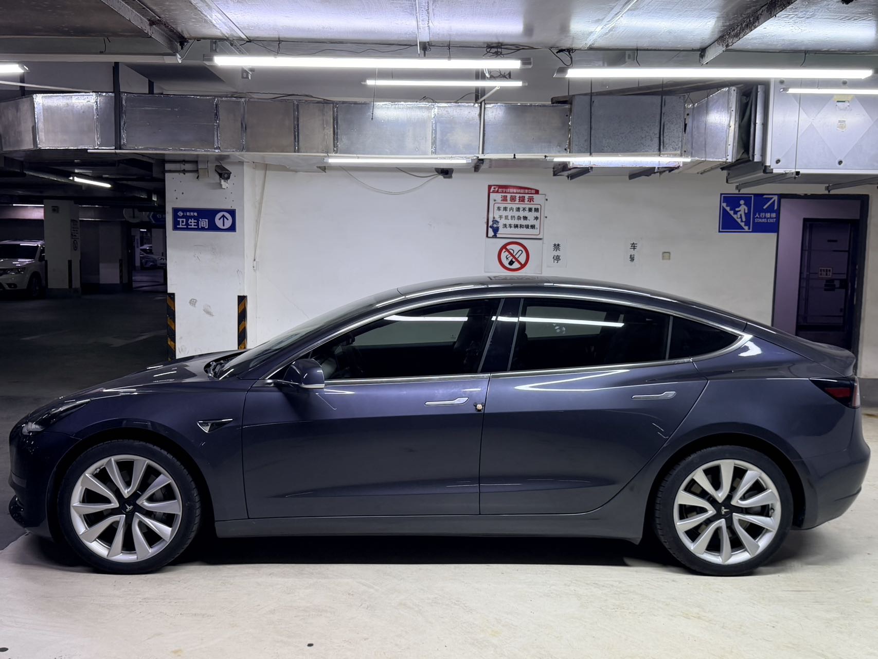 Tesla Model 3 2020 car image #8