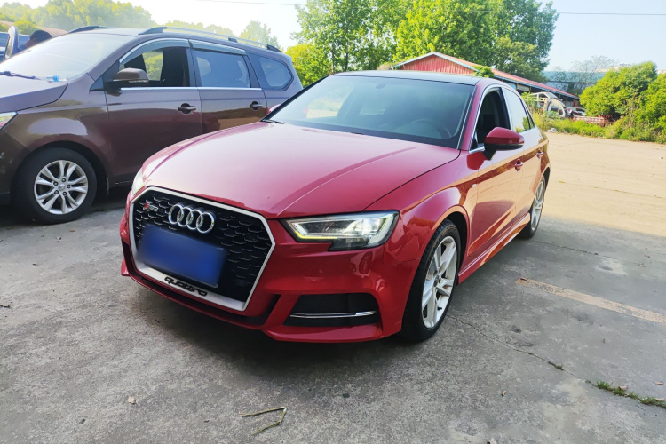 Audi A3 2019 car image #2