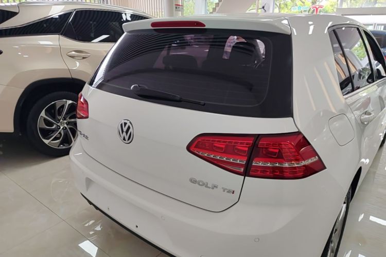 Volkswagen Golf 2016 car image #6