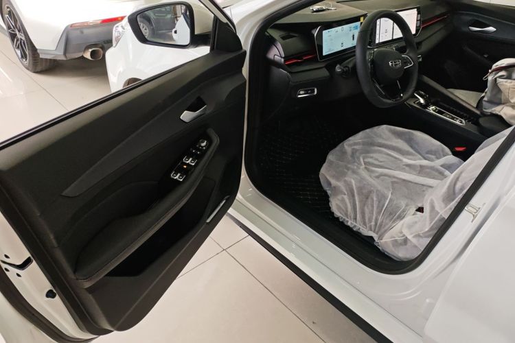 GEELY Binray 2026 #16 GEELY Binray 2026 car image #16