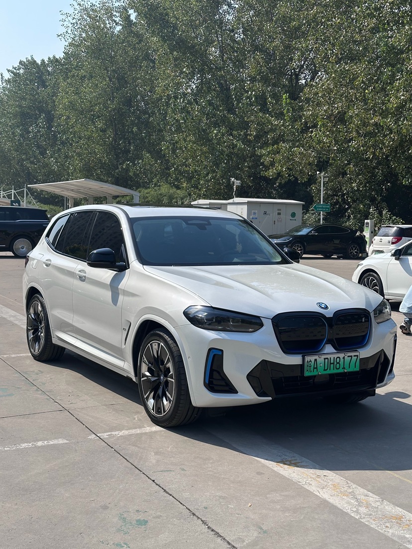 BMW iX3 2022 #3 BMW iX3 2022 صورة سيارة #3