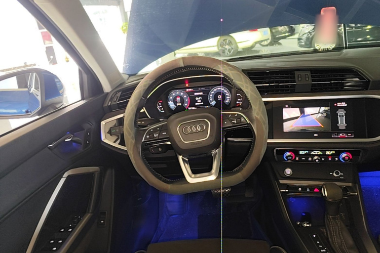 Audi Q3 2020 #11 Audi Q3 2020 car image #11
