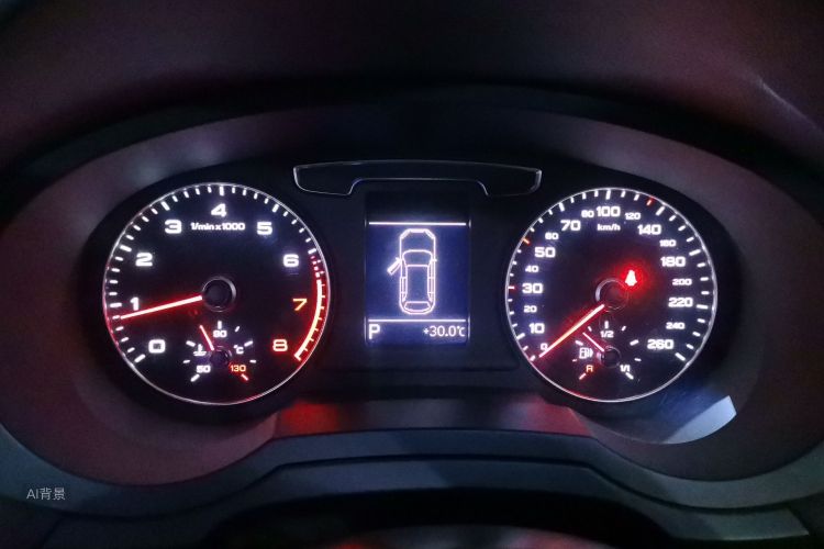 Audi Q3 2017 immagine di auto #13