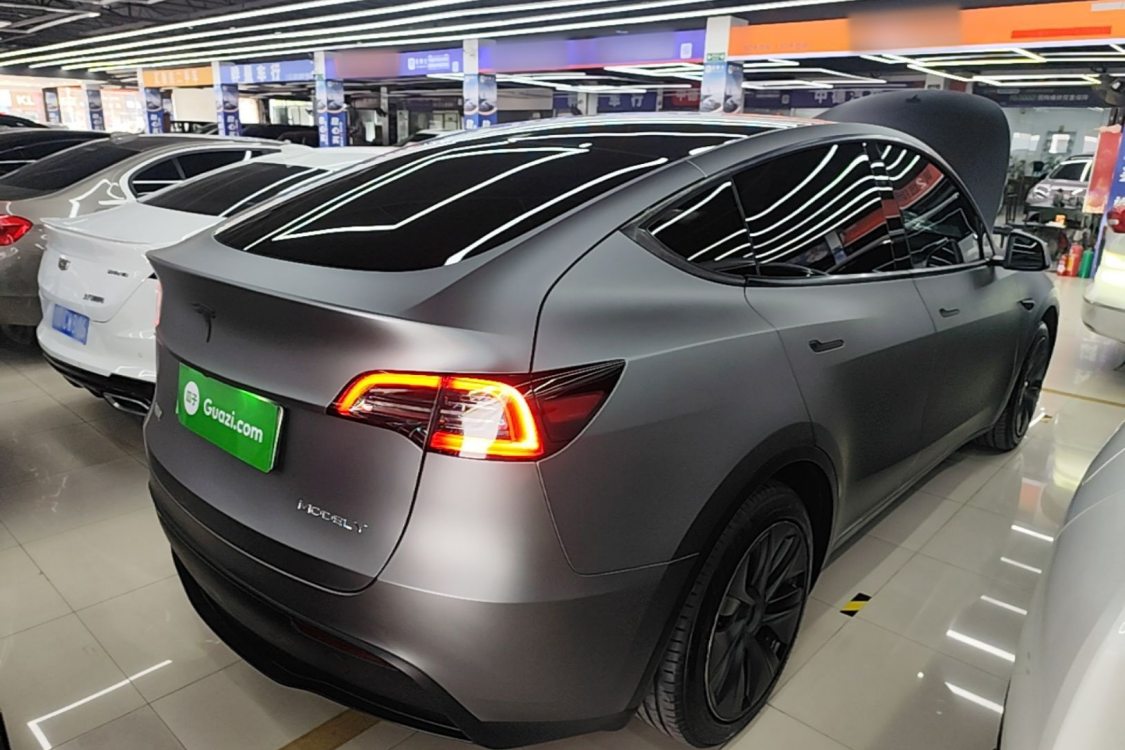 Tesla Model Y 2024 car image #4