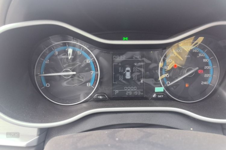 GEELY Emgrand 2021 car image #13