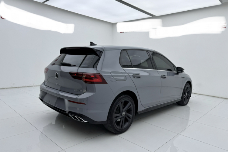 Volkswagen Golf 2021 car image #5